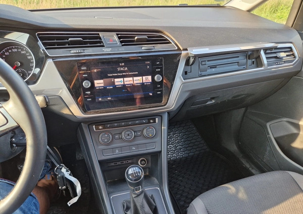 Volkswagen Touran cena 75900 przebieg: 59900, rok produkcji 2019 z Kraków małe 497